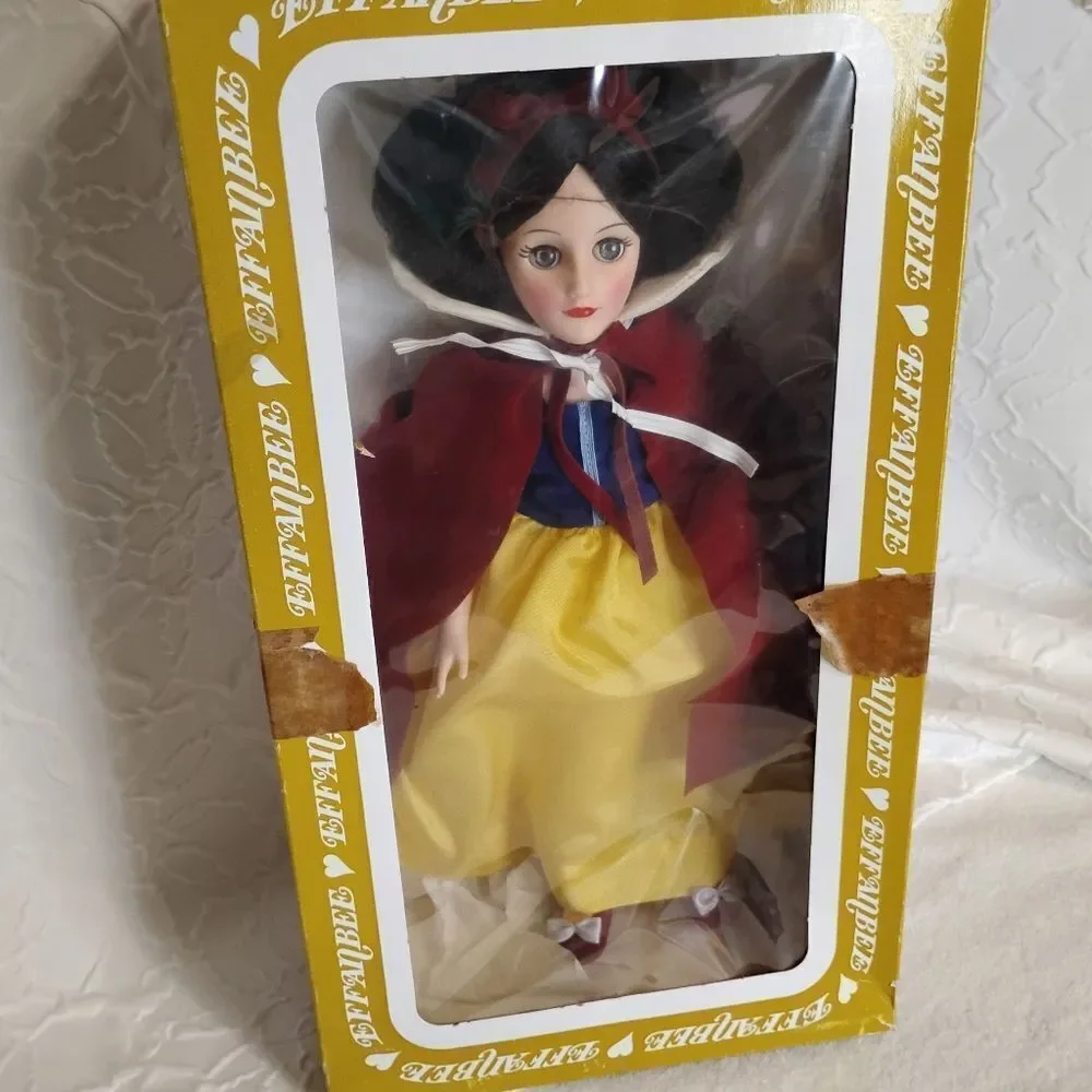 1981 Effanbee Snow White Doll with Disney 7 Dwarves
